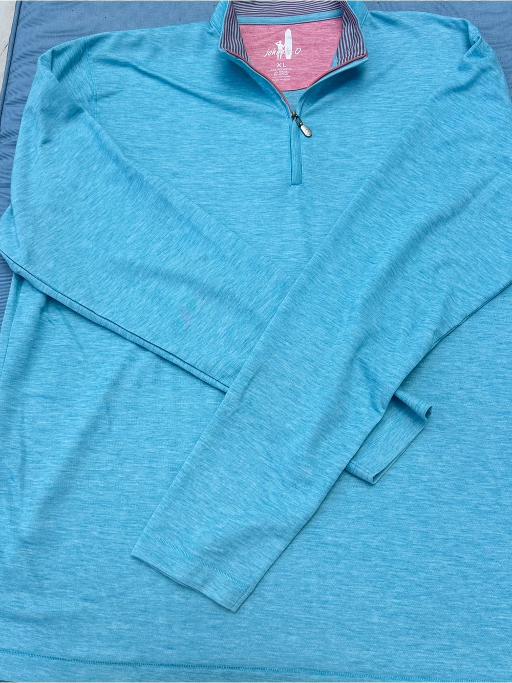 johnnie-O Coral Heather Logo Tee with Surf Graphic - Picture 5 of 11